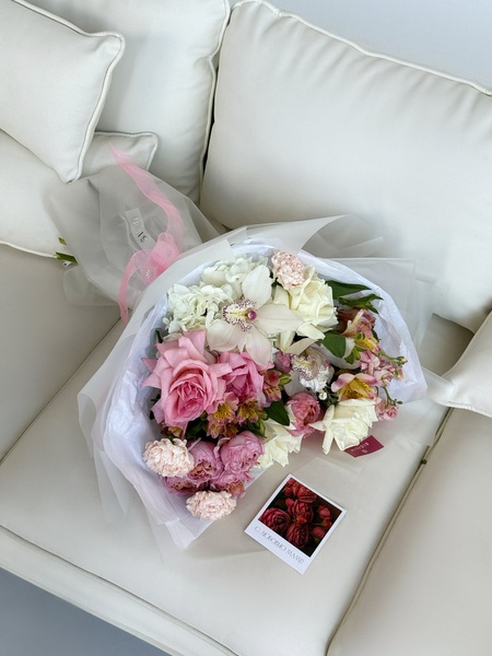 Авторский букет цветов №218