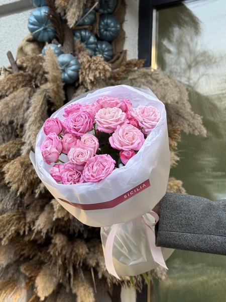 Монобукет из кустовых роз №208