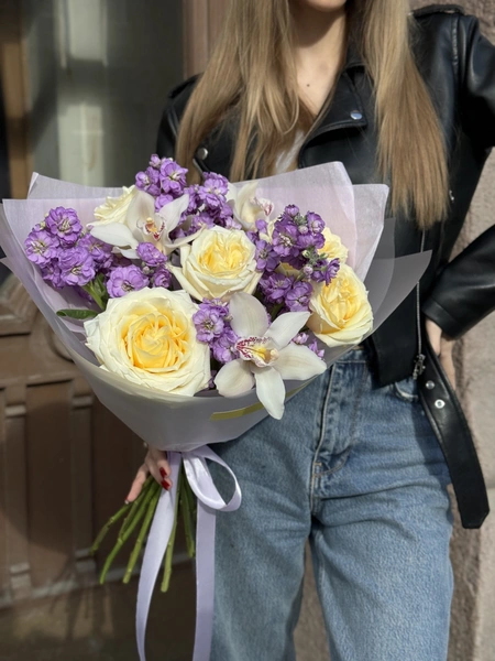 Авторский букет цветов №104