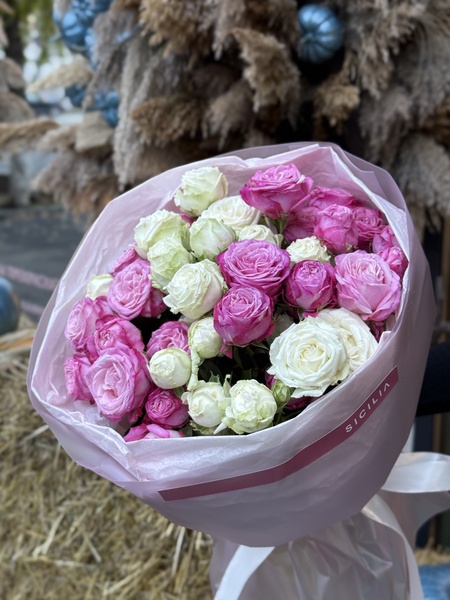 Монобукет из кустовых роз №199